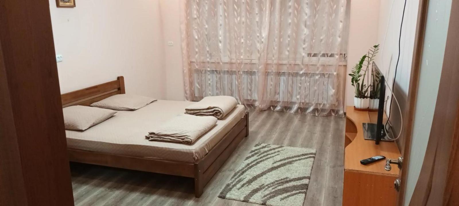 Sima Villa Berehove  Exteriör bild