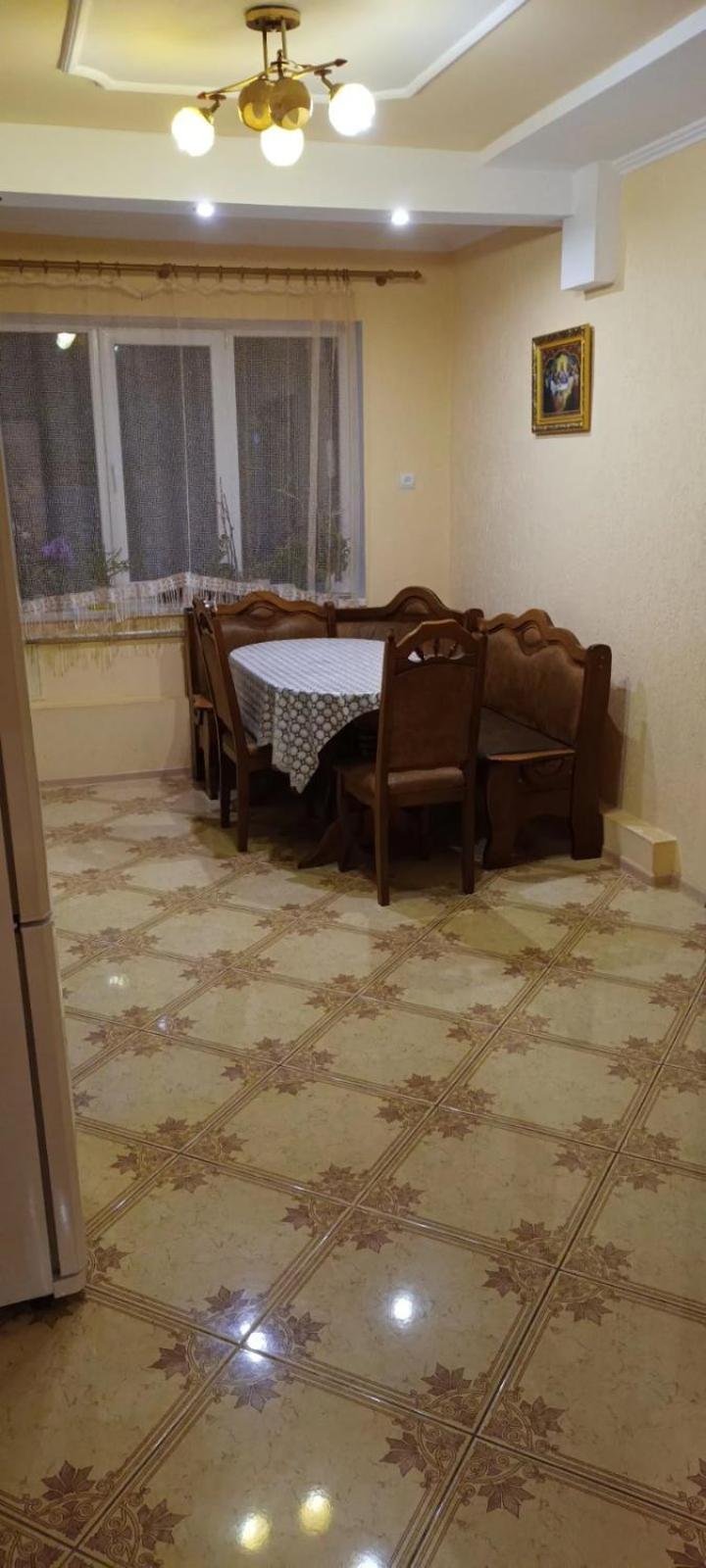 Sima Villa Berehove  Exteriör bild